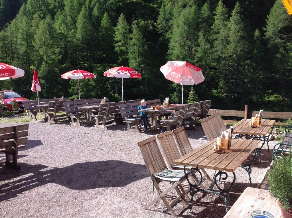 Berghaus Aussergschloess Matrei in Osttirol Buitenkant foto
